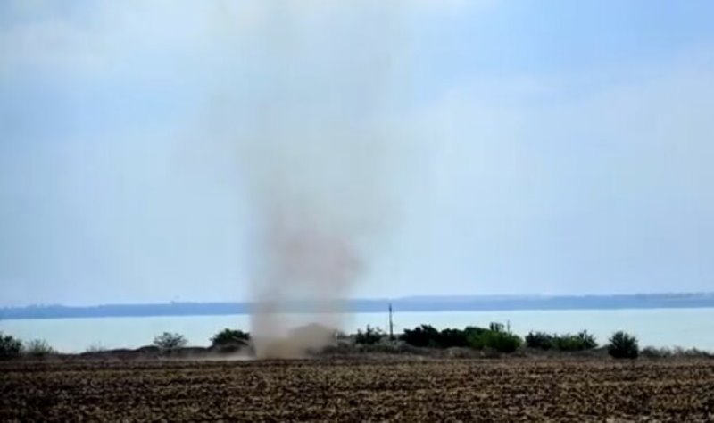 Татарбунарский р-н: вблизи озера Сасык пронеслись пылевые вихри