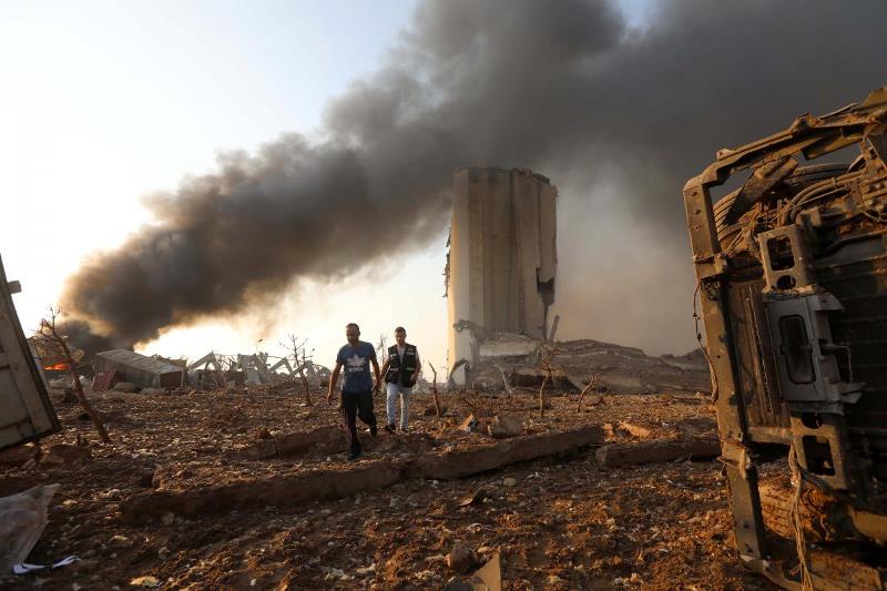 Разрушены районы, больницы переполнены, уничтожена вся прибрежная инфраструктура: что известно о взрыве в Бейруте