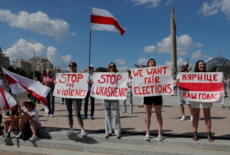 В Беларуси сегодня проходит самый масштабный в истории страны марш свободы: онлайн-трансляция
