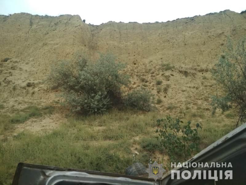 В Измаильском районе авто слетело с 30-метрового обрыва