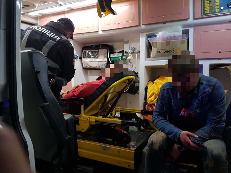 Тойота всмятку в кювете: в смертельном ДТП под Одессой погибли два молодых парня, еще четверо в больнице