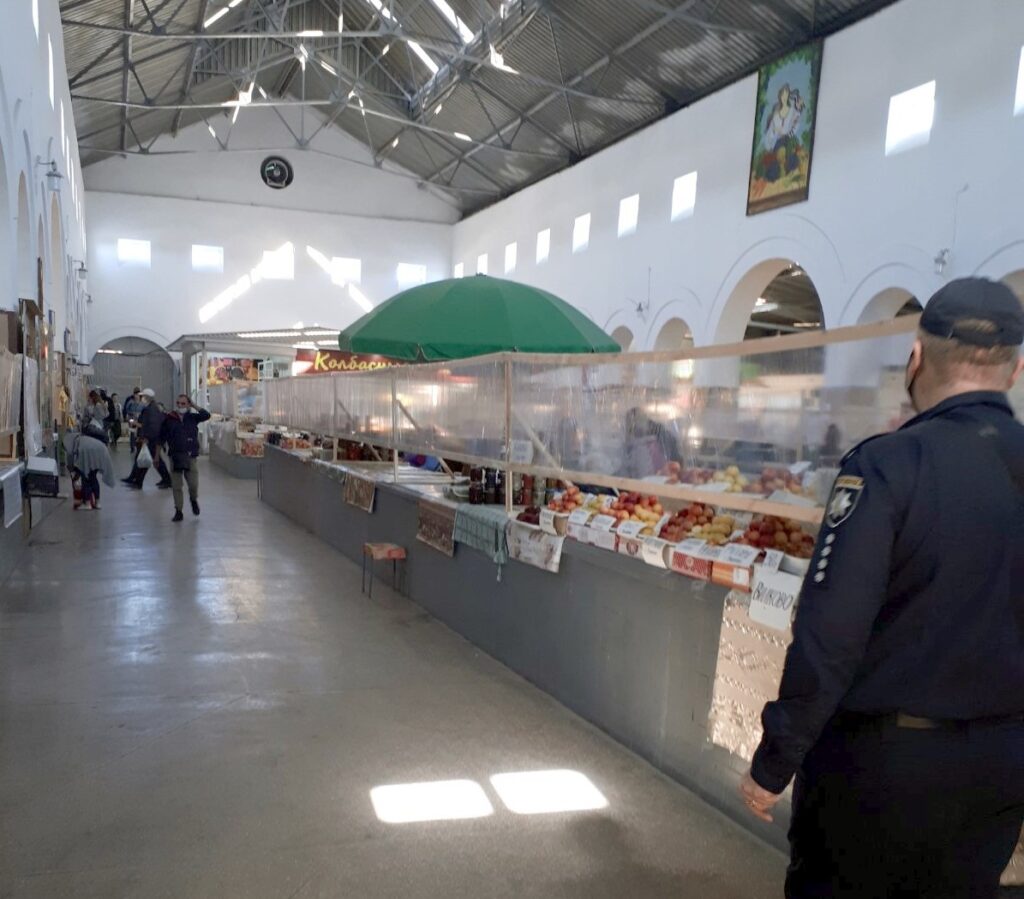 Как соблюдают карантин: Госнадзор проверил рынки Одесской области