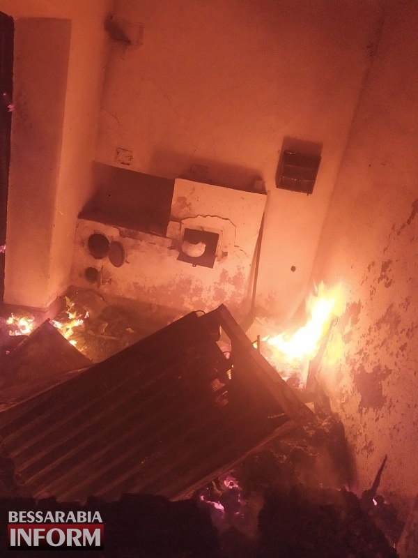 В Белгороде-Днестровском районе душевнобольной мужчина поджег собственный дом