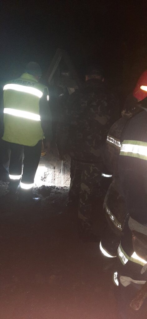 В Измаильском районе спасатели вытащили женщину из колодца. Состояние пострадавшей