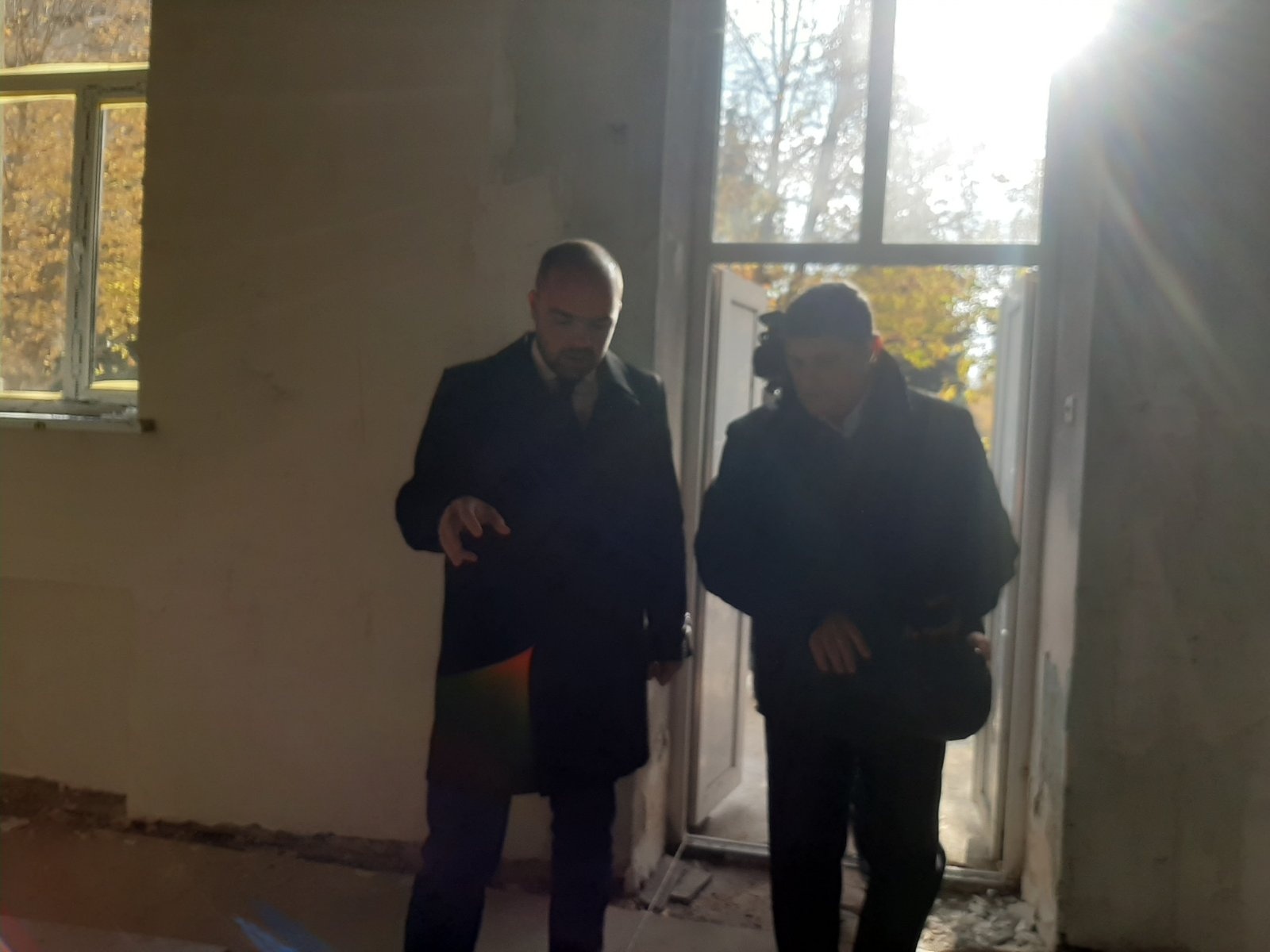 Что происходит в приемном отделении Измаильской горбольницы и когда сдадут долгострои: прибывшему из Одессы руководству ОГА показали объекты