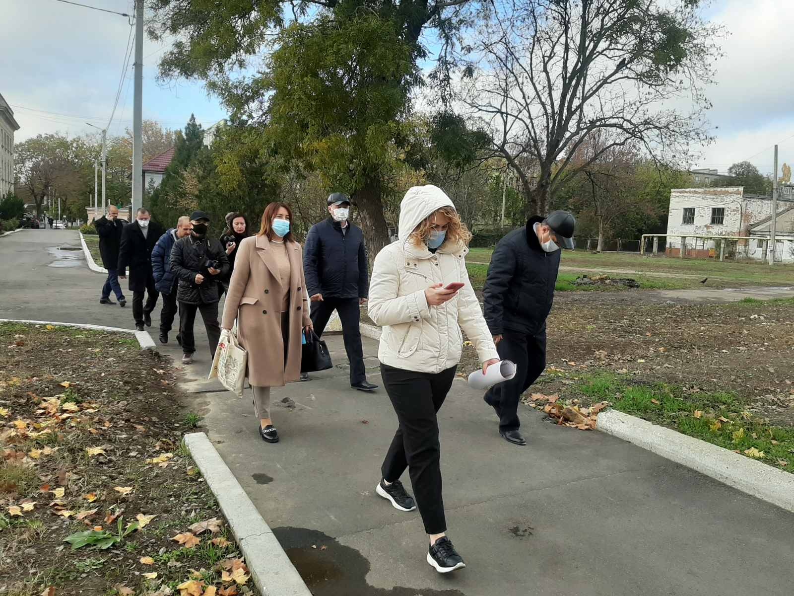 Что происходит в приемном отделении Измаильской горбольницы и когда сдадут долгострои: прибывшему из Одессы руководству ОГА показали объекты