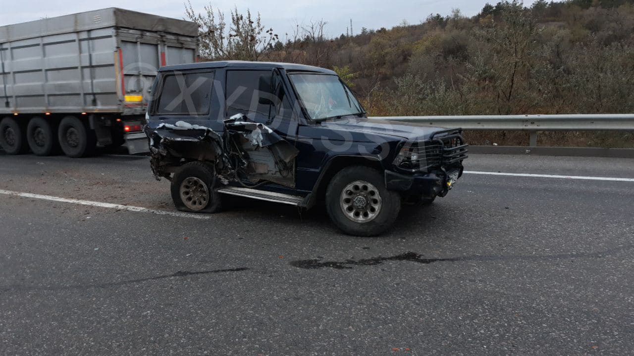 На Киевской трассе под Одессой произошло жуткое ДТП: двое погибших, трое пострадавших