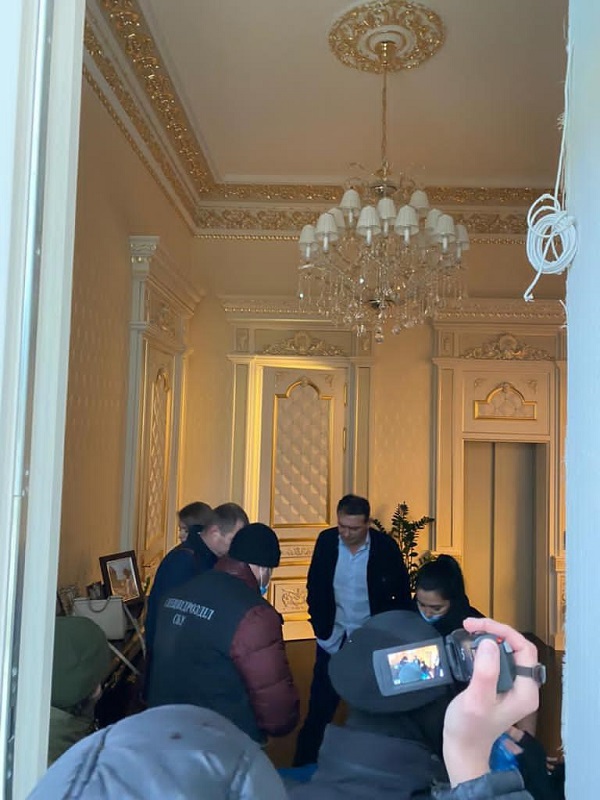 В особняк экс-главы Одесского облсовета Сергею Паращенко нагрянули с обыском СБУ и ГФС