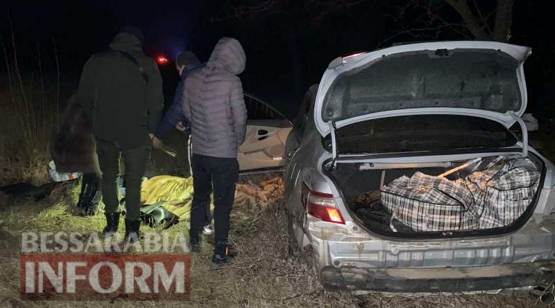 На трассе Одесса-Рены в Саратском районе Toyota Camry слетела в кювет.