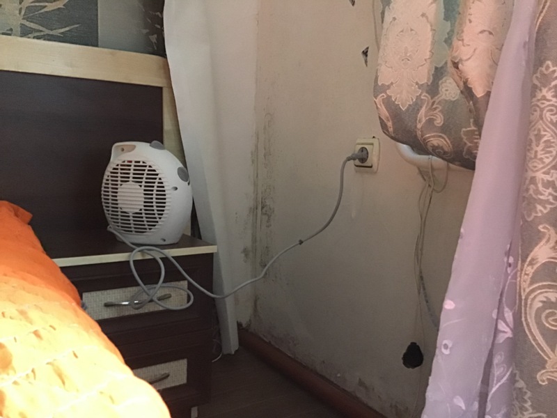 "Вам в квартиру ушло 17 кубов воды": жителей старенькой двухэтажки в Аккермане два часа затапливало кипятком