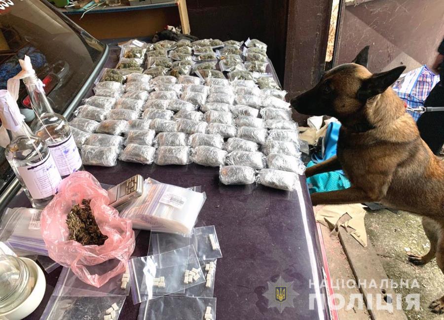 Силовики задержали банду наркоторговцев, реализующих наркотики в Одесской области