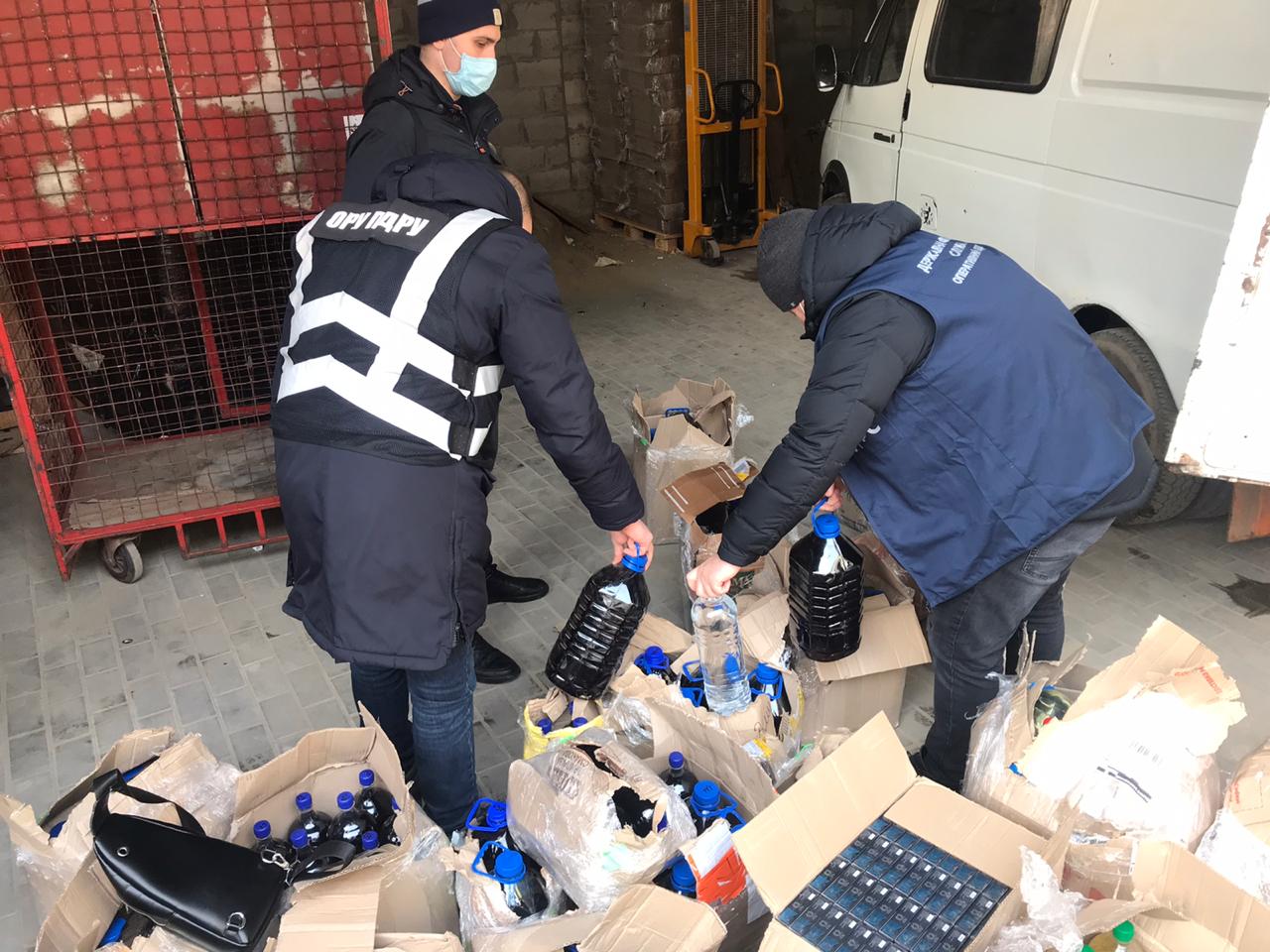 В Рени пограничники выявили "левый" алкоголь и сигареты почти на полмиллиона гривен