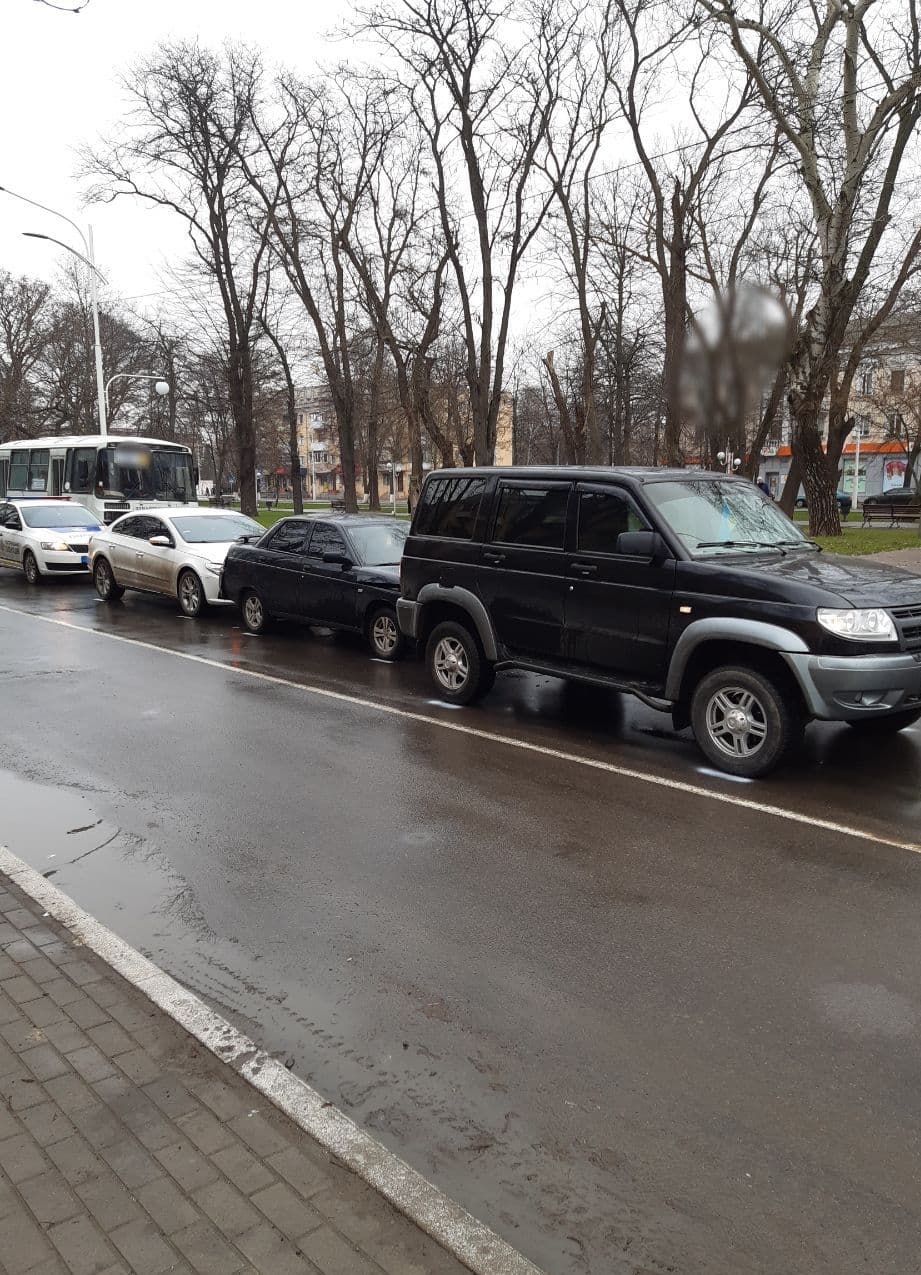 В Измаиле на проспекте Суворова три машины столкнулись "паровозиком"