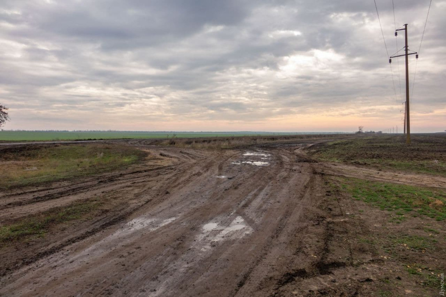 "Поворот, который круто уводит в ад" - о дорогах Бессарабии за трассой Одесса-Рени без цензуры