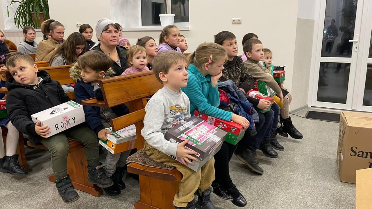 Александр Дубовой посетил с традиционными рождественскими подарками воспитанников специнтерната в Белгороде-Днестровском и маленьких жителей Татарбунар.