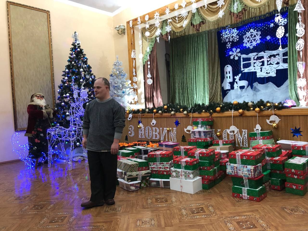 Александр Дубовой посетил с традиционными рождественскими подарками воспитанников специнтерната в Белгород-Днестровском и маленьких жителей Татарбунар
