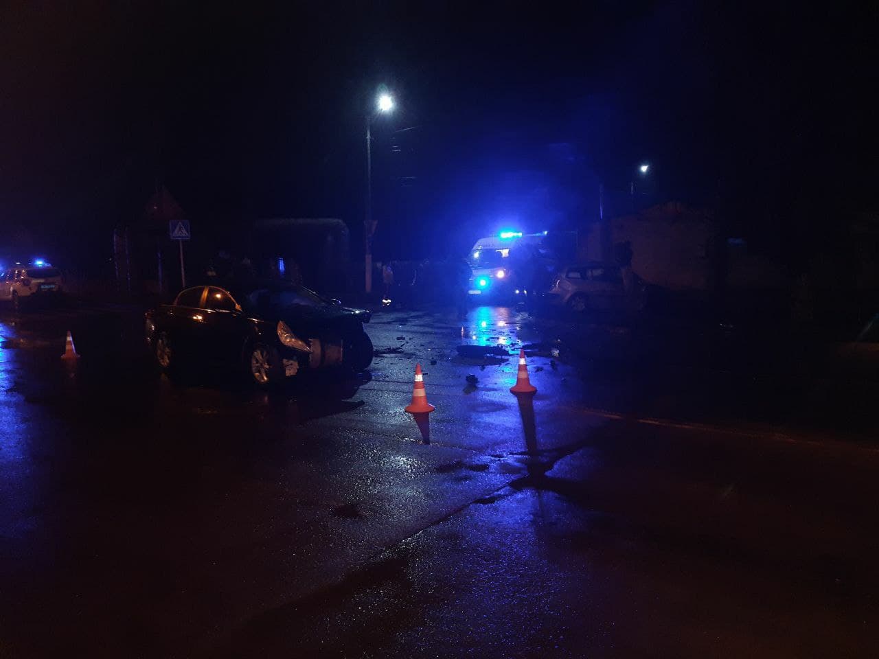 При столкновении Hyundai и Renault в центре Измаиле пострадали три человека