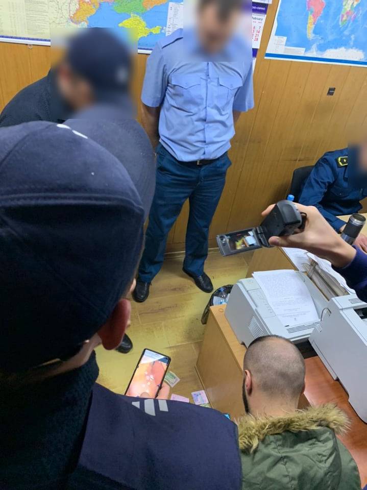 Одесская облпрокуратура сообщила о подозрении в коррупции двум госслужащим
