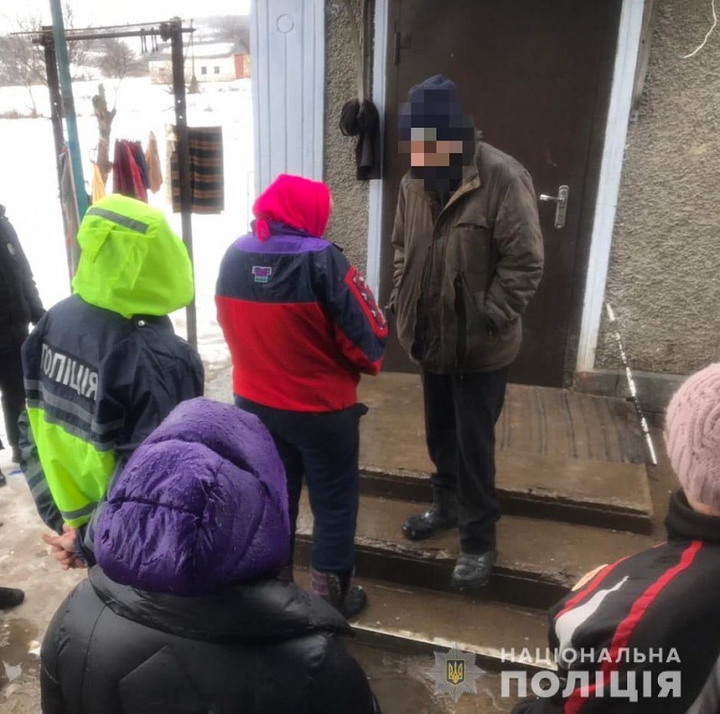 В Одесской области 16-летний парень распял мертвого кота на кресте (обновлено)