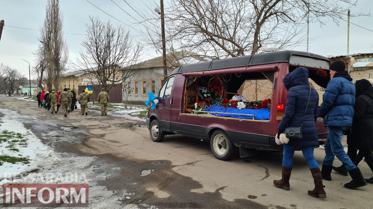 В Килии простились с погибшим на Востоке Украины защитником Владиславом Лященко