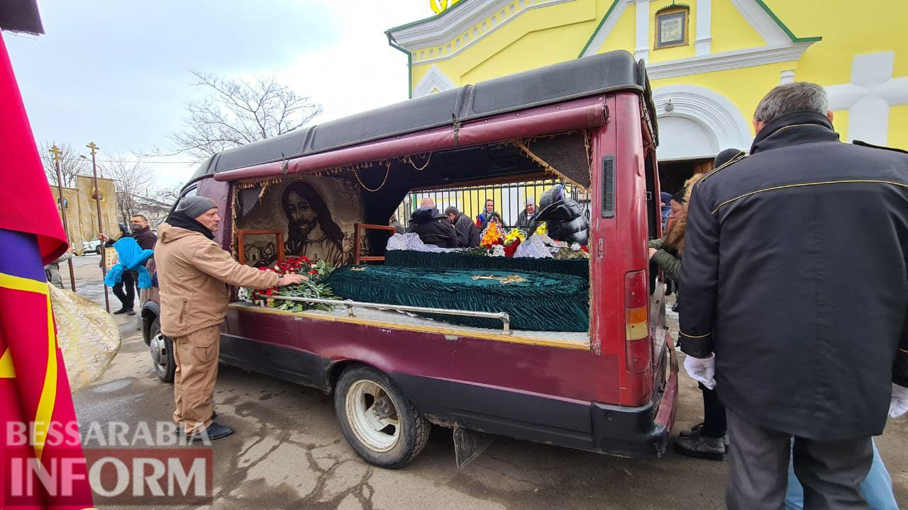 В Килии простились с погибшим на Востоке Украины защитником Владиславом Лященко