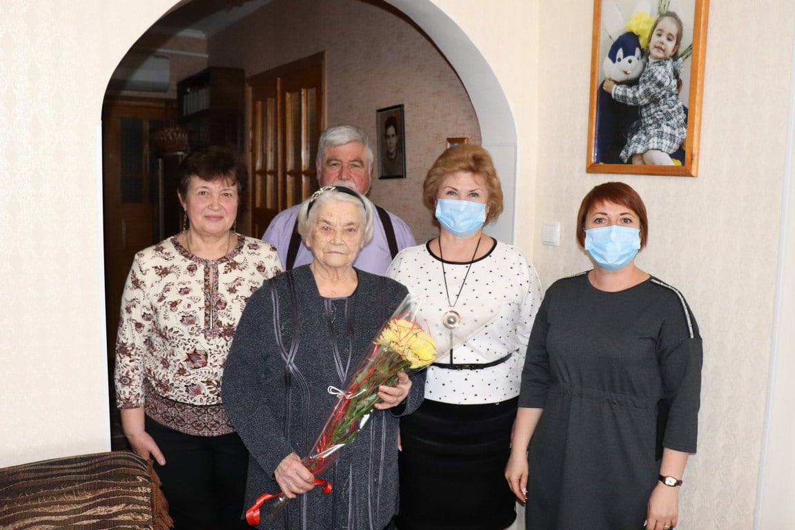 Через Китай и Утконосовку - на родину в Болград: 90-летний юбилей и краткая история жизни Натальи Вельчевой