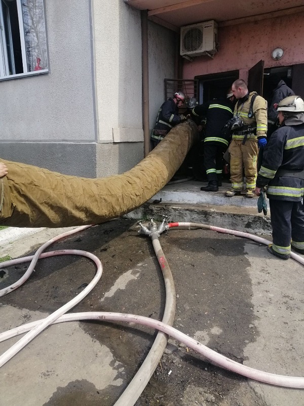 Задымление в жилом доме, поджар камышей и спасение старушки: напряженный ритм работы пожарных Аккермана не позволяет медлить