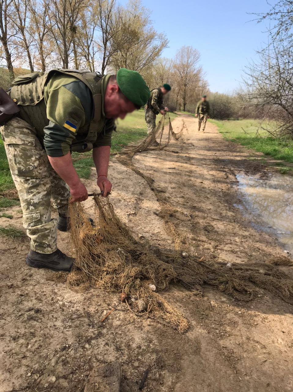 Пограничники Измаильского отряда задержали на озере Кагул браконьеров с солидным уловом