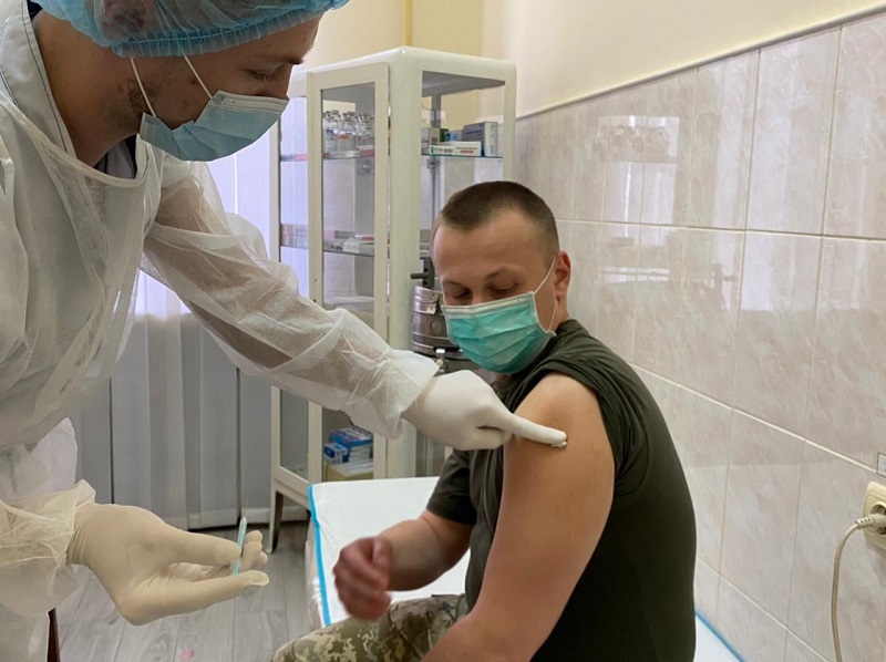 Пограничников Белгород-Днестровского отряда начали вакцинировать от коронавируса 