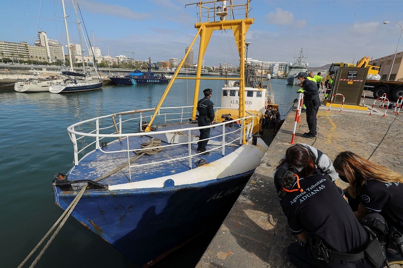 В Испании за перевозку почти 18 тонн гашиша задержали троих украинских моряков