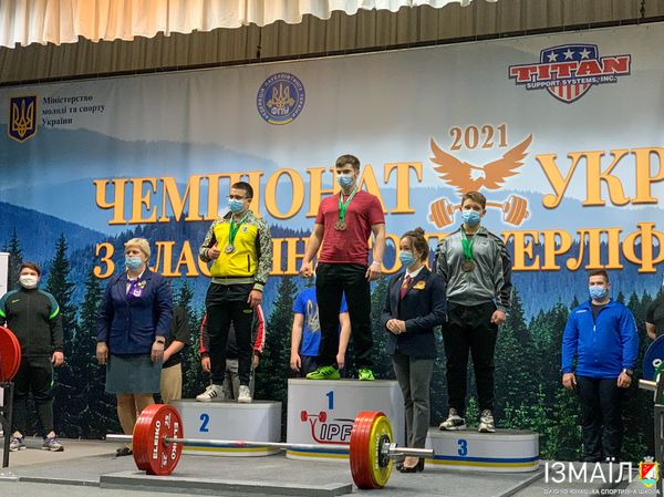 Измаильский тяжелоатлет взял бронзу на чемпионате Украины по пауэрлифтингу