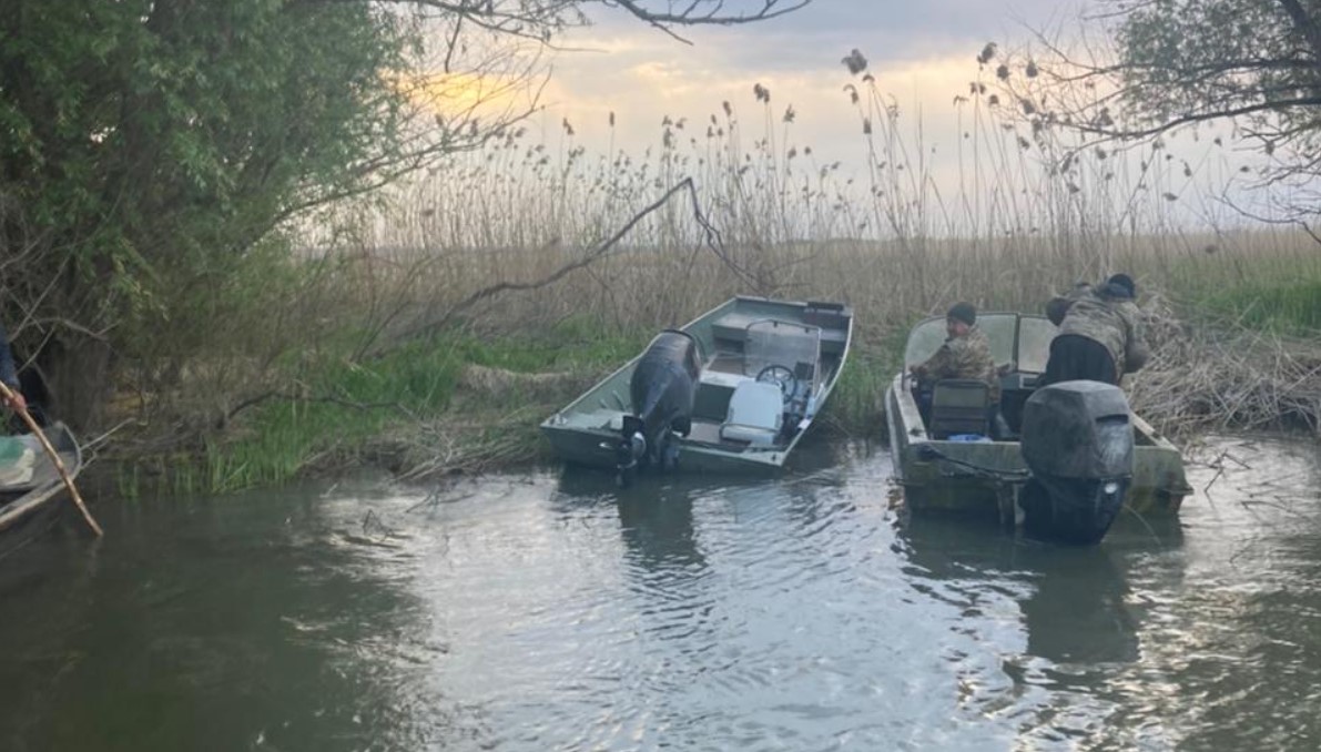 В Одесской области во время патрулирования перевернулась лодка с пограничниками: троим удалось спастись, а четвертый пропал