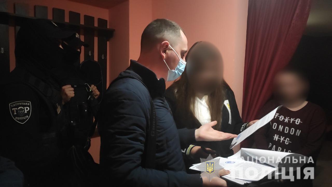 В Одессе прикрыли десяток борделей Более 30 "ночных бабочек" остались без работы