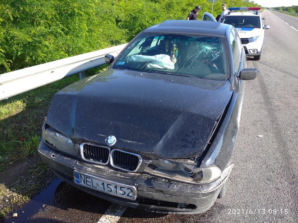 Пьяный водитель BMW устроил ДТП на трассе Одесса-Рени, в котором пострадали двое детей, и сбежал