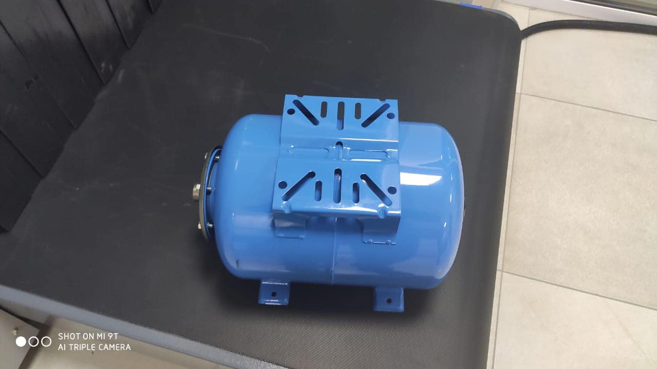 Измаильские таможенники обнаружили в фуре из Венгрии гидроаккумуляторы с загадочной начинкой