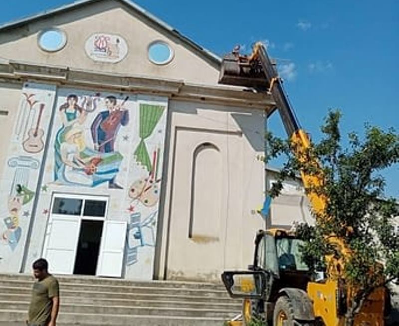 Школа и сельский клуб в Болградском районе получили новую кровлю