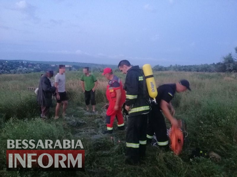 Снова открытый колодец: в Белгород-Днестровском районе из 10 метровой ямы достали тела отца и его 9-летнего сына