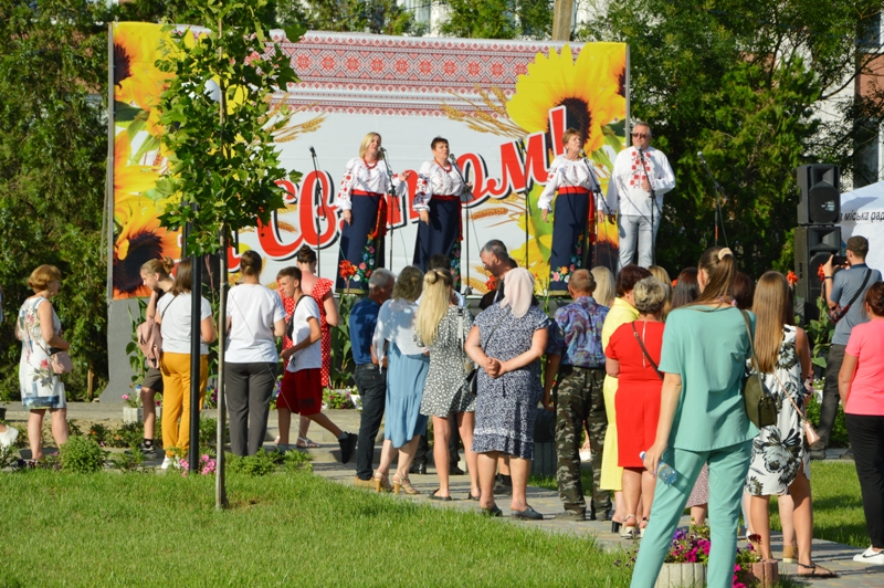 Бессарабская "клубничная столица" Украины отгуляла 126-й День рождения