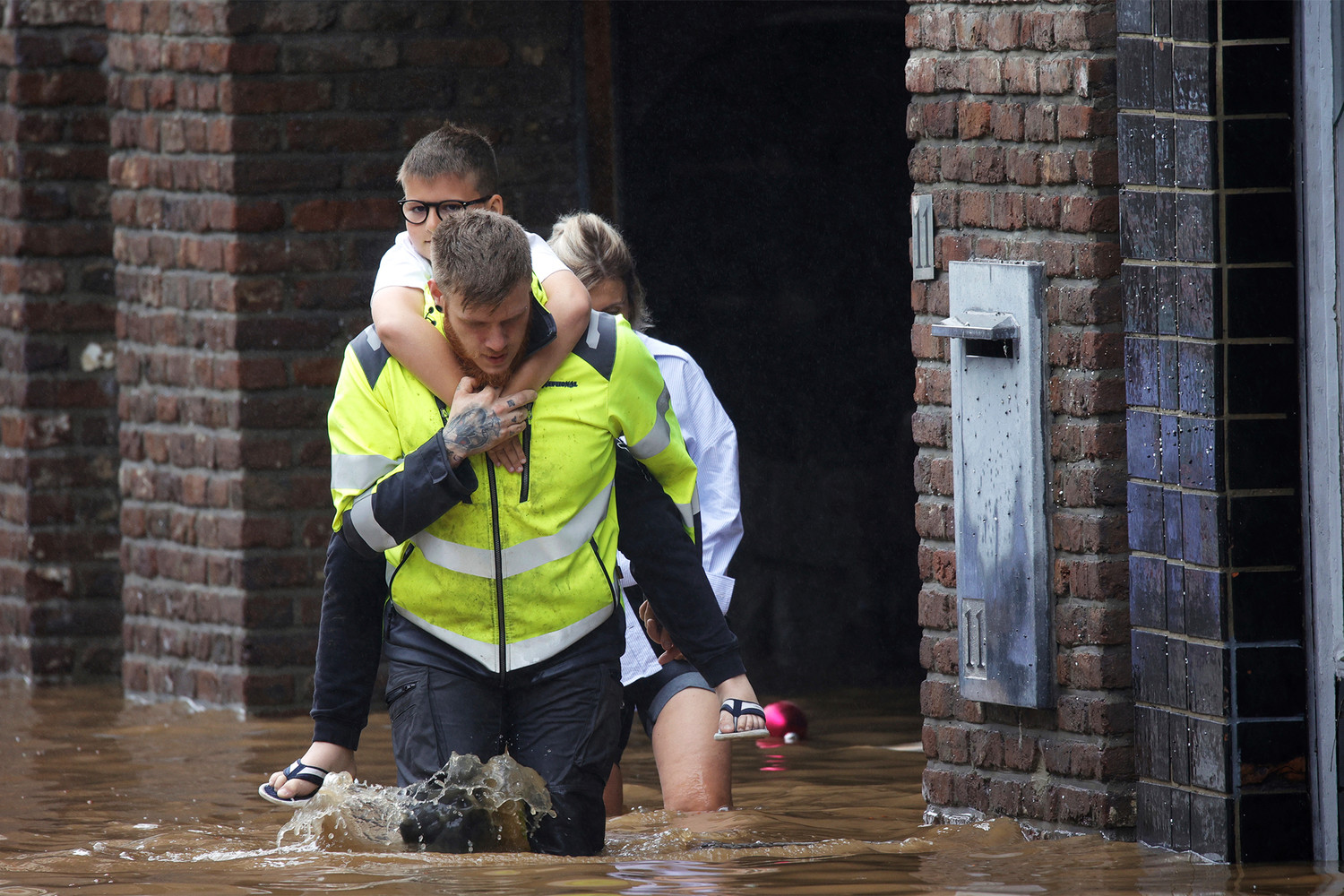 Последствия наводнения в Европе, от которых уже погибло более сотни человек: шокирующий фоторепортаж