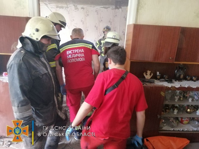 Обрушения домов в Одессе продолжаются: под завалами нашли тело погибшей хозяйки квартиры
