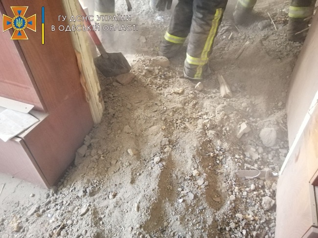 Обрушения домов в Одессе продолжаются: под завалами обнаружили тело погибшей хозяйки квартиры