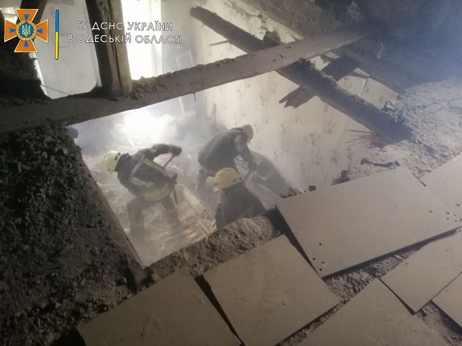 Обрушения домов в Одессе продолжаются: под завалами обнаружили тело погибшей хозяйки квартиры