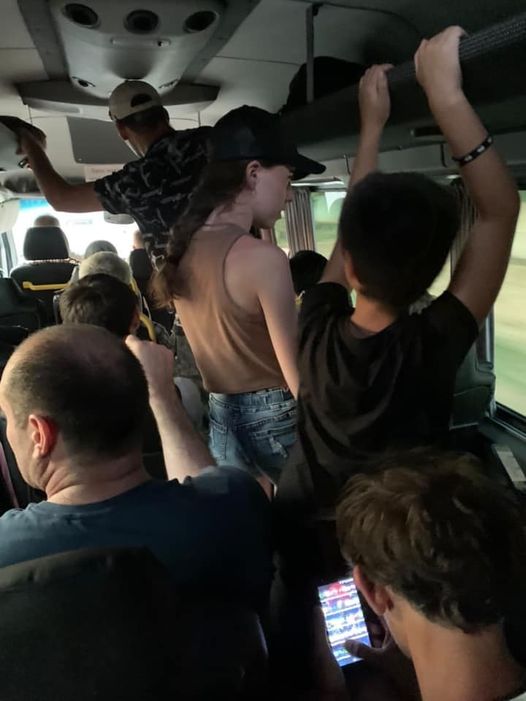 Монополия по-измаильски: пассажиры массово жалуются на сервис перевозчика "Автотранс", маршрутки которого - единственный вариант сообщения с Одессой