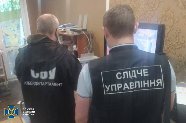 Таксисты-"призраки" и зарубежные звонки: в Одессе СБУ разоблачила кибермошенников, обиравших мобильных операторов на 20 тыс. дол. ежемесячно