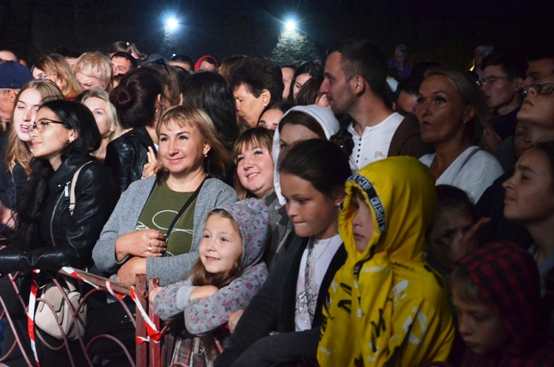 Аккерман отпраздновал День города с Артемом Пивоваровым и эффектным салютом (фоторепортаж)