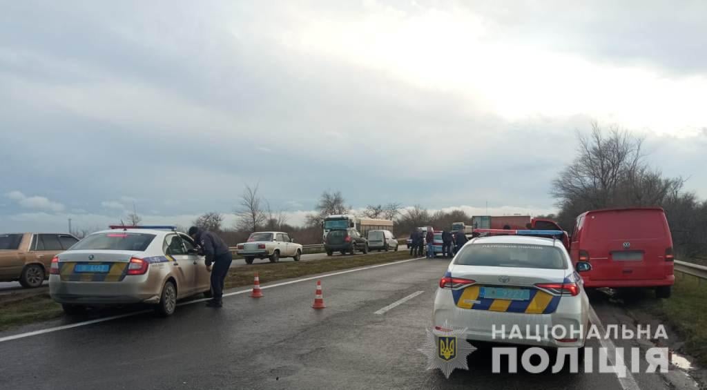 Сокрушительное ДТП в Одесской области: один человек погиб, шестерых госпитализировали