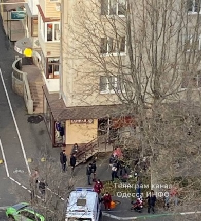 Сорвался с третьего этажа: в Одесской области из окна выпал маленький ребенок