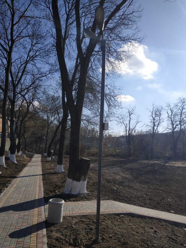 В Тарутино появилось современное мини-футбольное поле: завершено строительство спортивной площадки