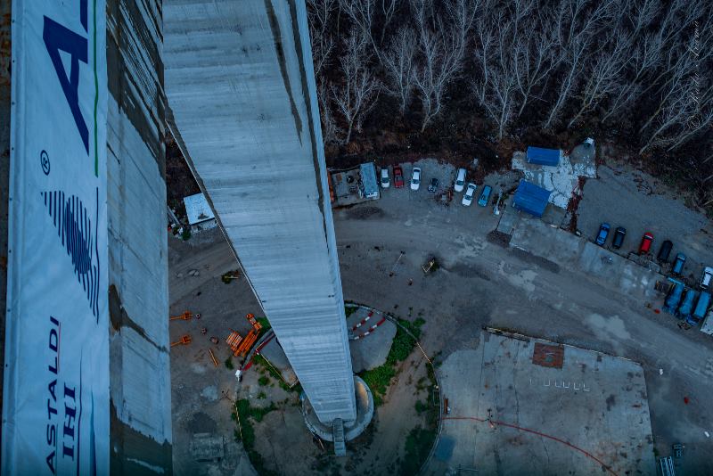 Дунайский "Golden Gate" в каких-то 100 км от Измаила: эффектные снимки строящегося подвесного моста в Брэиле