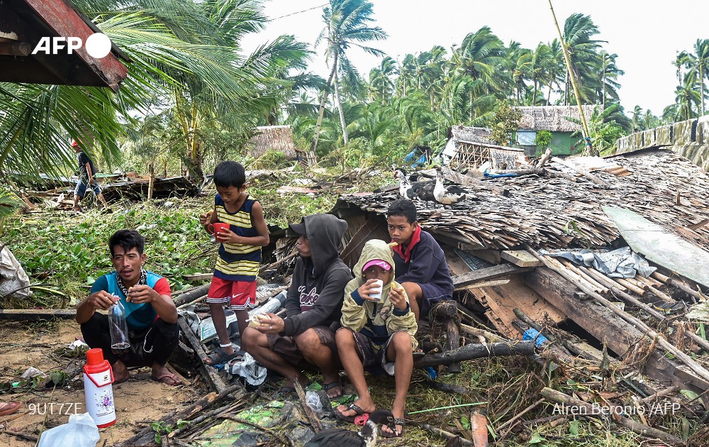 Жертвами тайфуна на Филиппинах стали более 200 человек